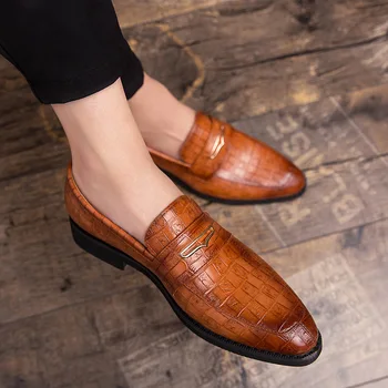 Кожени мъжки модел обувки са ръчно изработени в италиански стил, оксфордские обувки 2023, модерен бизнес и официални мъжки обувки на плоска подметка, Меки мокасини